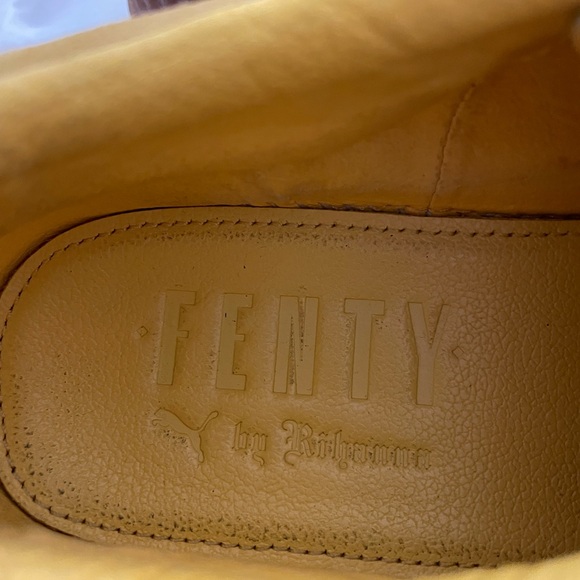Pumas. Fenty by Rihanna.  excellent used condition size 7 - Picture 2 of 7